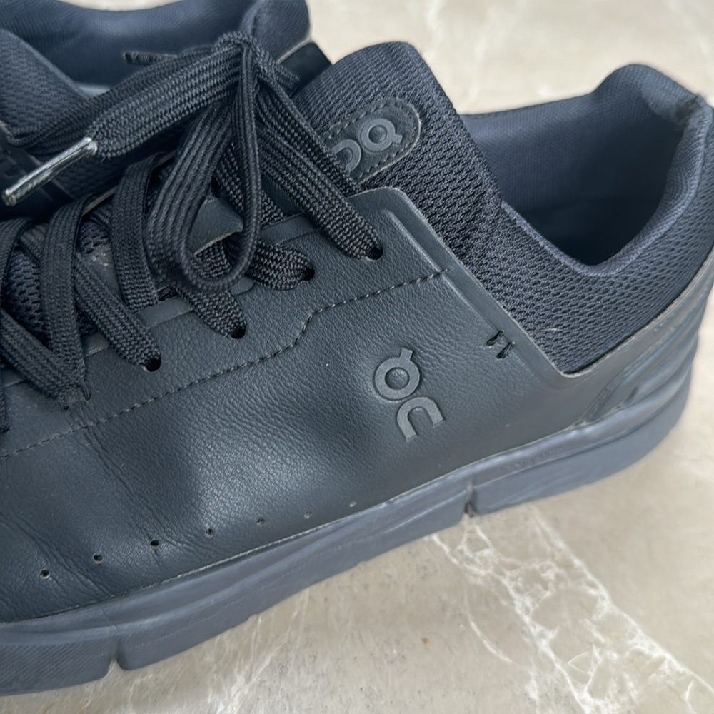 On Running Black Sneakers Sz 10 men’s - Picture 3 of 5